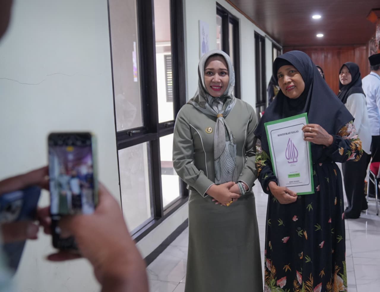 gambar-sertifikasi-halal-jadi-instrumen-penggerak-ekonomi-umkm-kota-mojokerto-2r6mz2zhyr