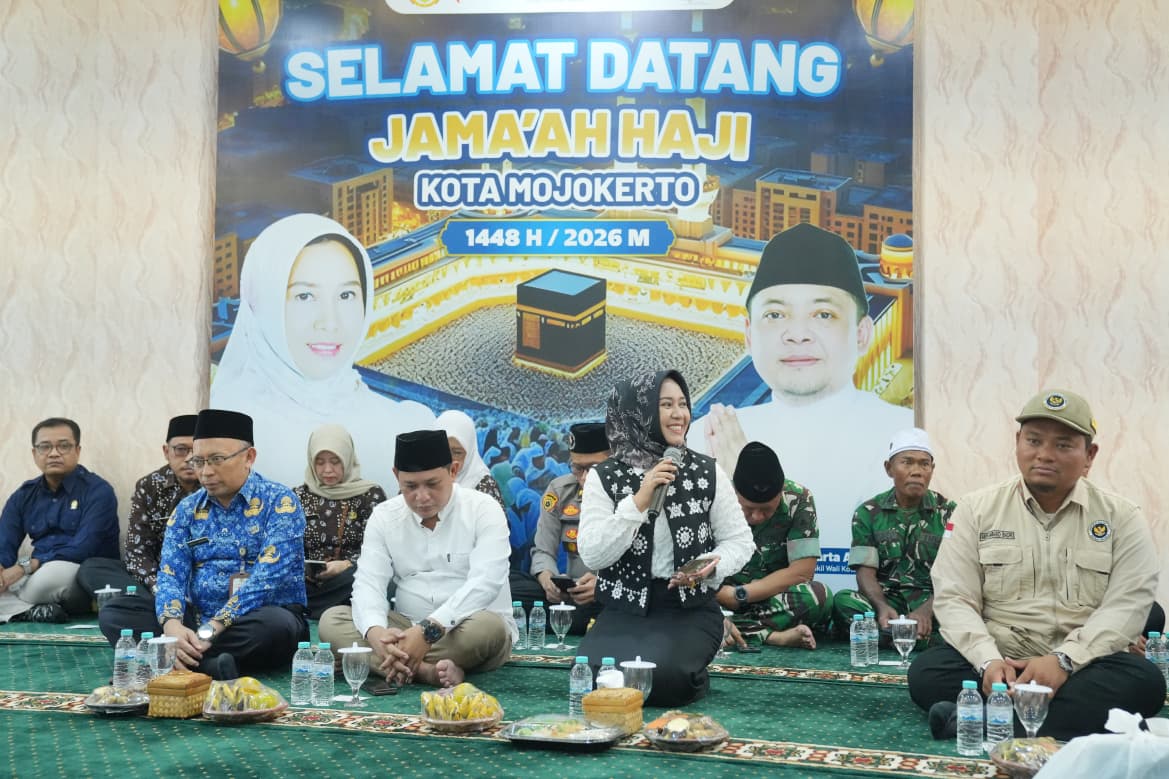 gambar-usai-tunaikan-rukun-islam-kelima-jemaah-haji-kota-mojokerto-tiba-di-bumi-majapahit-rh7gtvjfq0