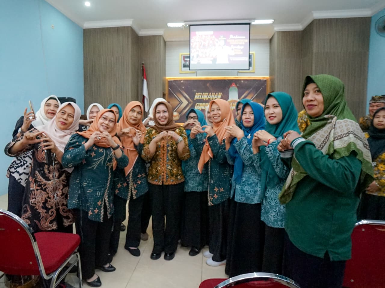 gambar-wali-kota-mojokerto-ika-puspitasari-dorong-kader-motivator-jadi-penggerak-hidup-sehat-43lcrncbjf