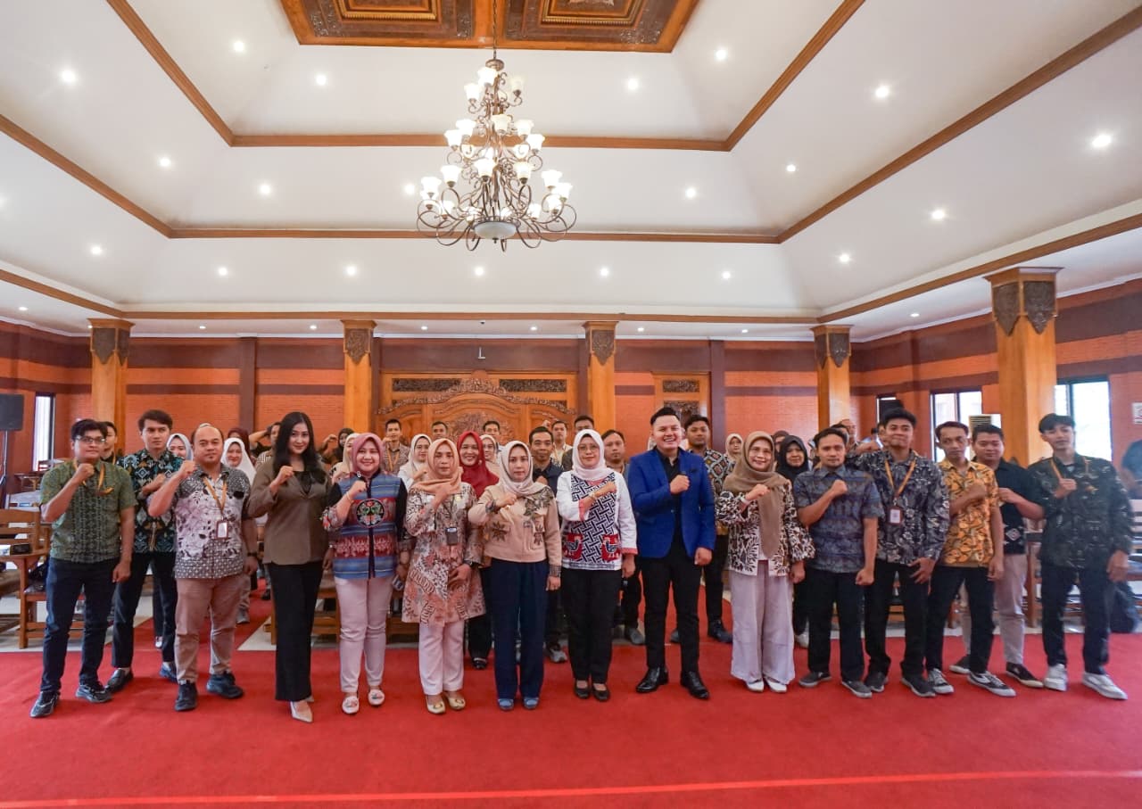 gambar-tingkatkan-kualitas-pelayanan-petugas-mpp-gajah-mada-ikuti-bimtek-peningkatan-kapasitas-sdm-bxocdhetdn