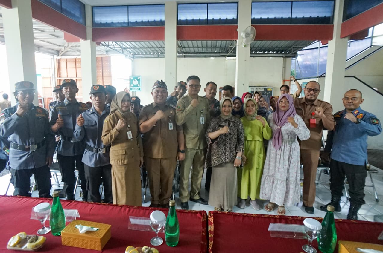 gambar-satlinmas-jadi-garda-deteksi-dini-wali-kota-ajak-warga-jaga-kondusivitas-kota-iqtixane7j
