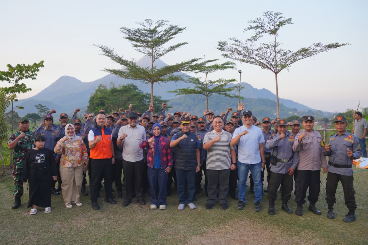 gambar-satlinmas-kelurahan-meri-perkuat-kompetensi-wujudkan-kampung-siaga-bencana-m0ptpavhn4