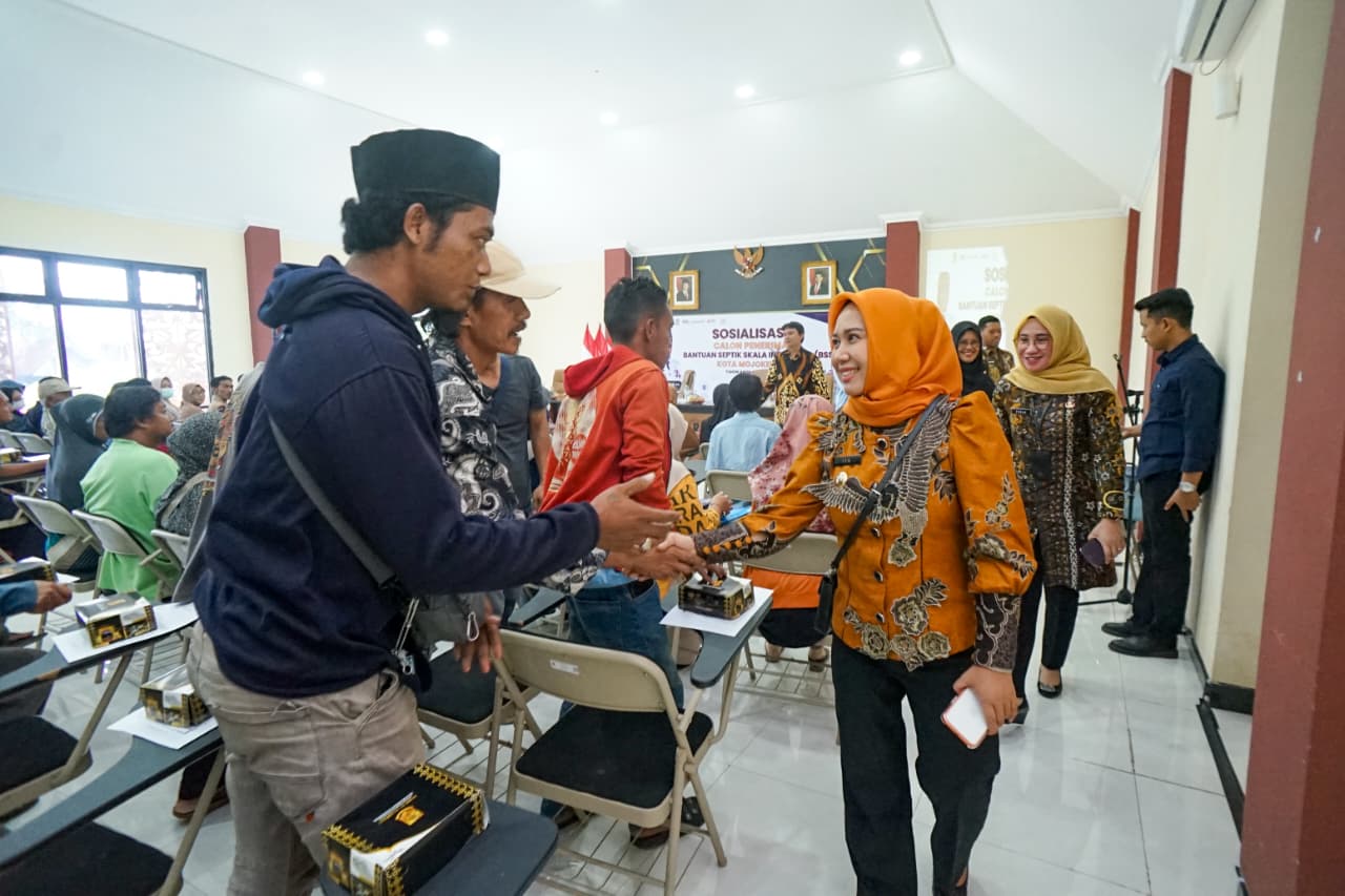 gambar-perluas-akses-sanitasi-layak-pemkot-mojokerto-bangun-jamban-sehat-untuk-65-keluarga-mbr-qcqrvm7ys1