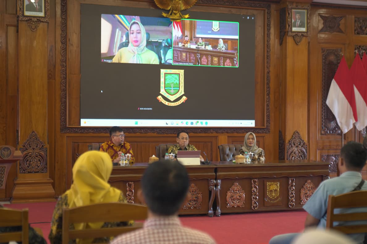 gambar-wali-kota-mojokerto-tekankan-pentingnya-pelaporan-lkpm-untuk-mendukung-pertumbuhan-ekonomi-daerah-lvjcdg0nxc
